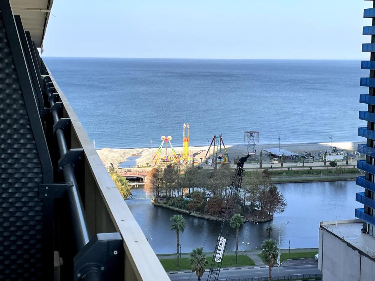 Orbi City Sea View Batoumi Extérieur photo