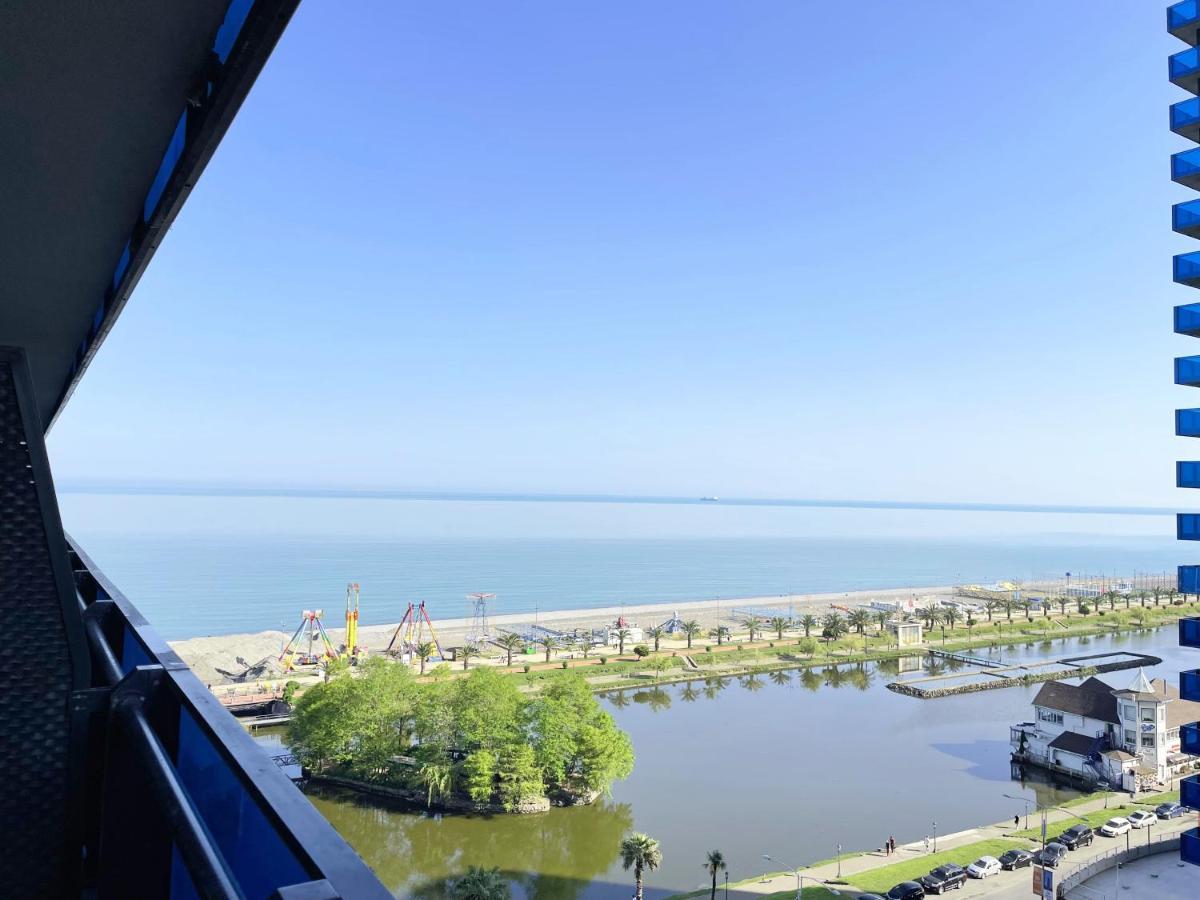 Orbi City Sea View Batoumi Extérieur photo