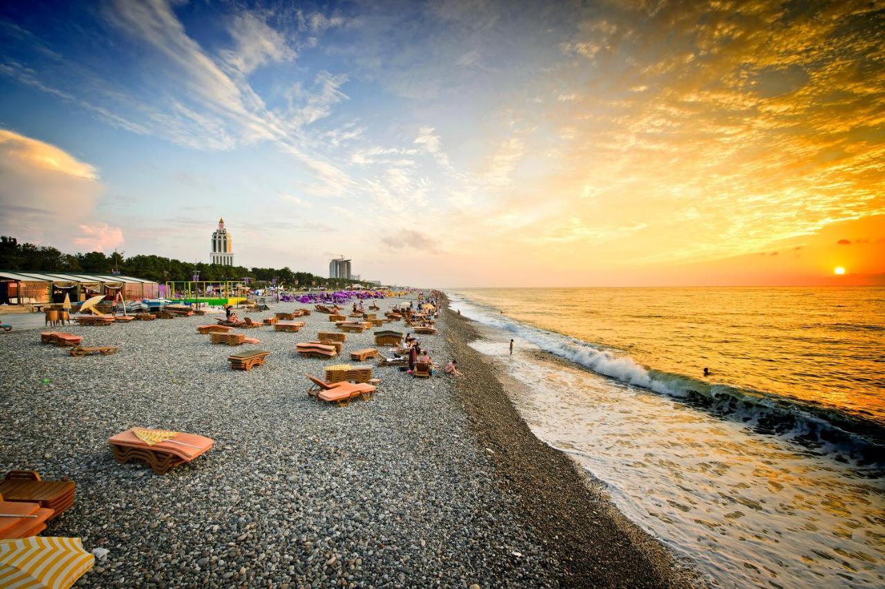 Orbi City Sea View Batoumi Extérieur photo