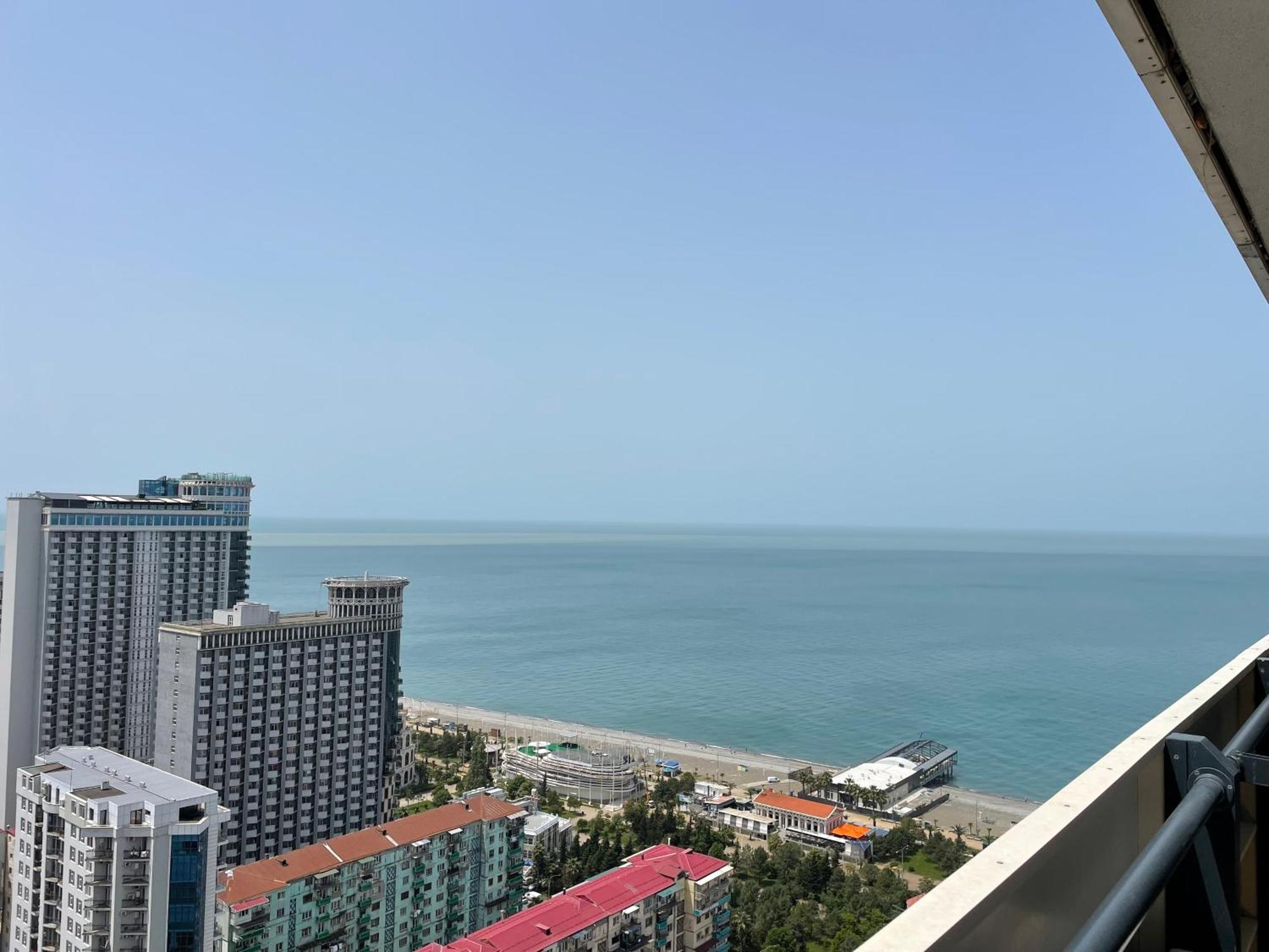 Orbi City Sea View Batoumi Extérieur photo
