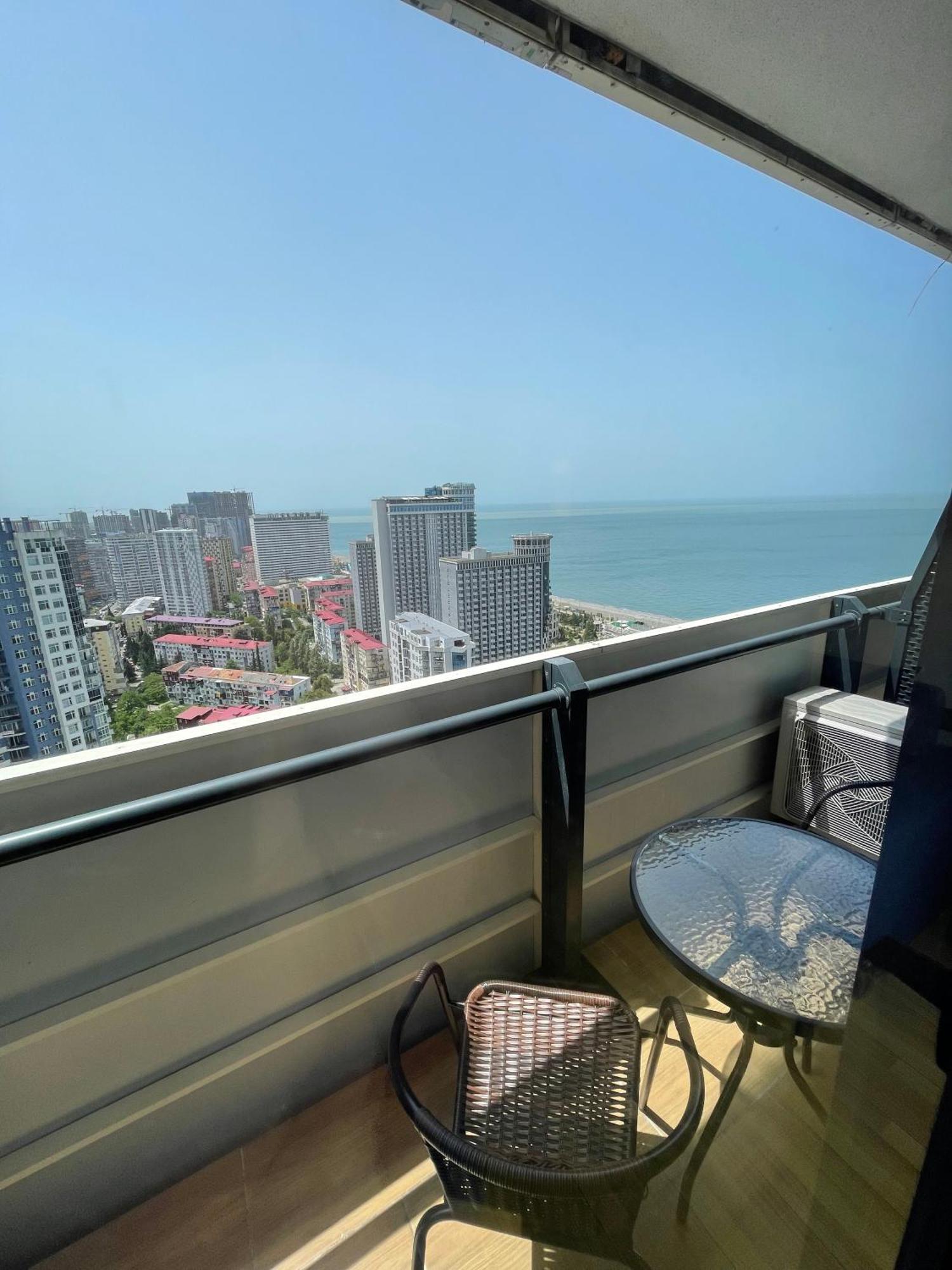 Orbi City Sea View Batoumi Extérieur photo
