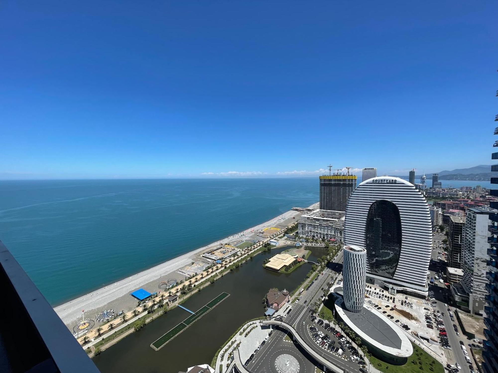 Orbi City Sea View Batoumi Extérieur photo