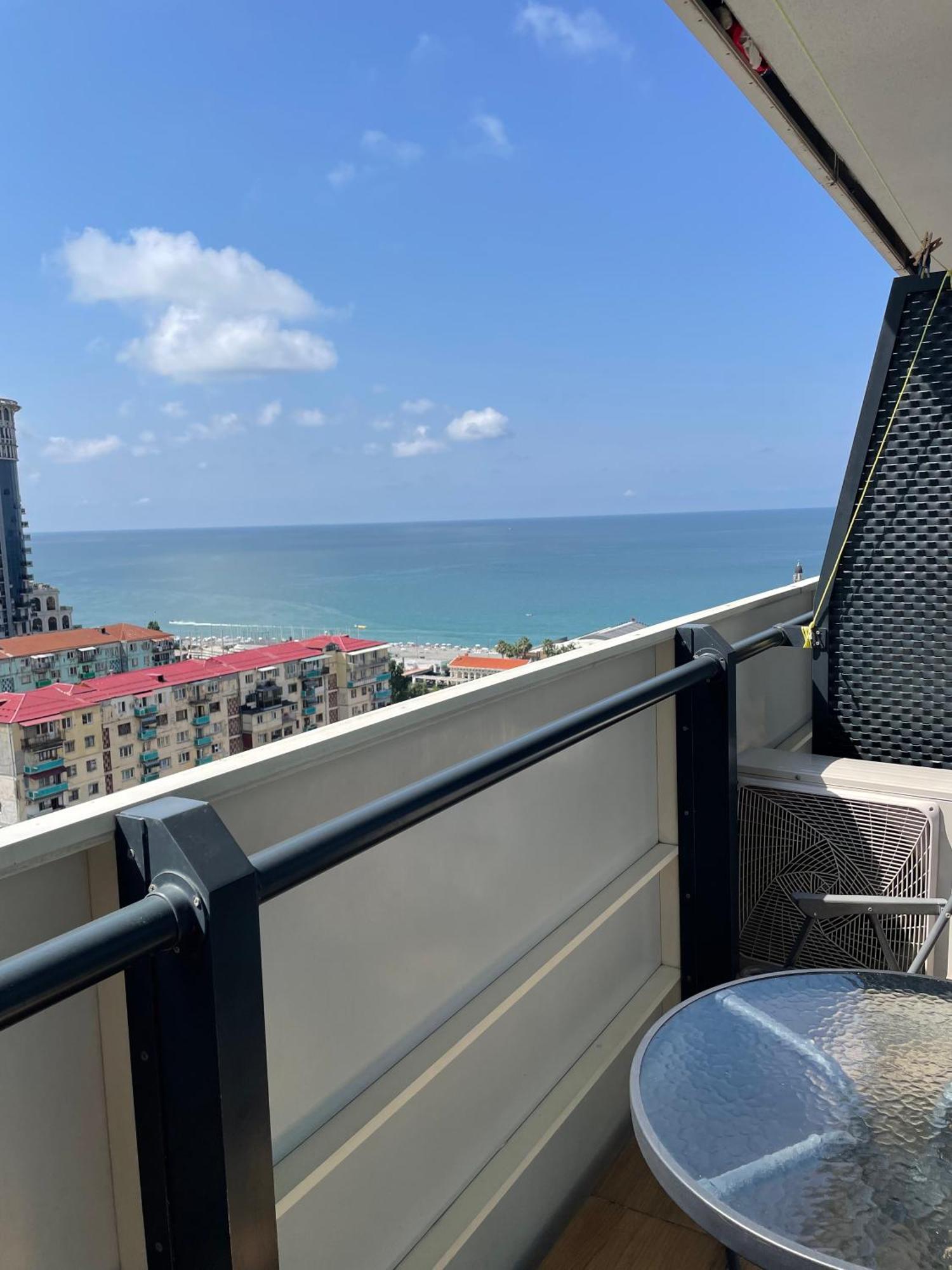 Orbi City Sea View Batoumi Extérieur photo