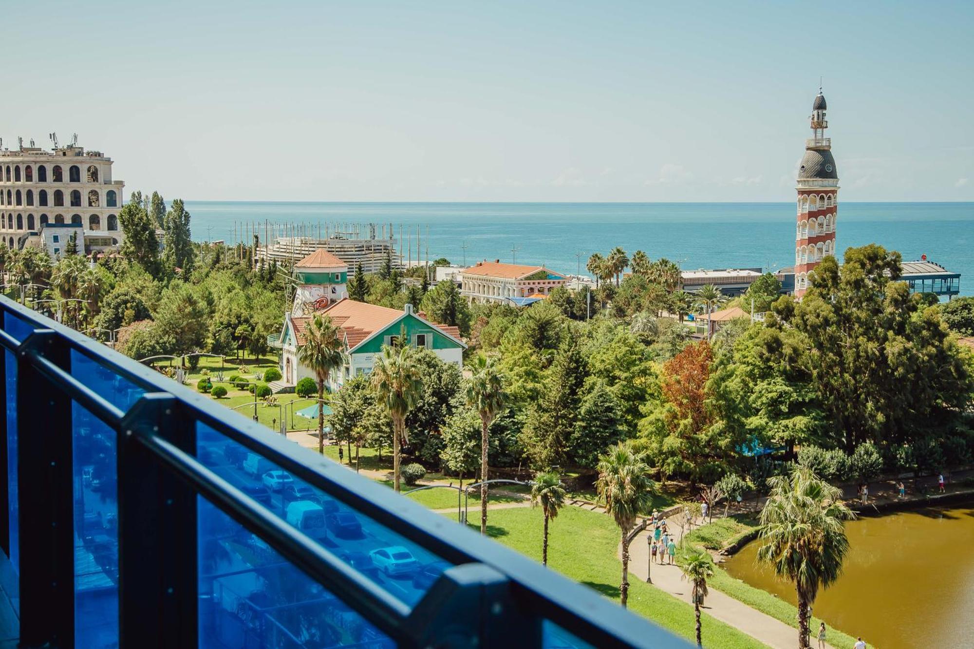 Orbi City Sea View Batoumi Extérieur photo